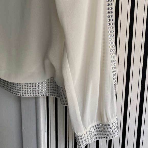 Cache Party Blouse - Picture 2 of 7